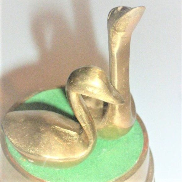 SWAN MUSIC BOX Vintage Brass Swan Wind Up Music Box Vintage Music Box Lake Water - Picture 6 of 9